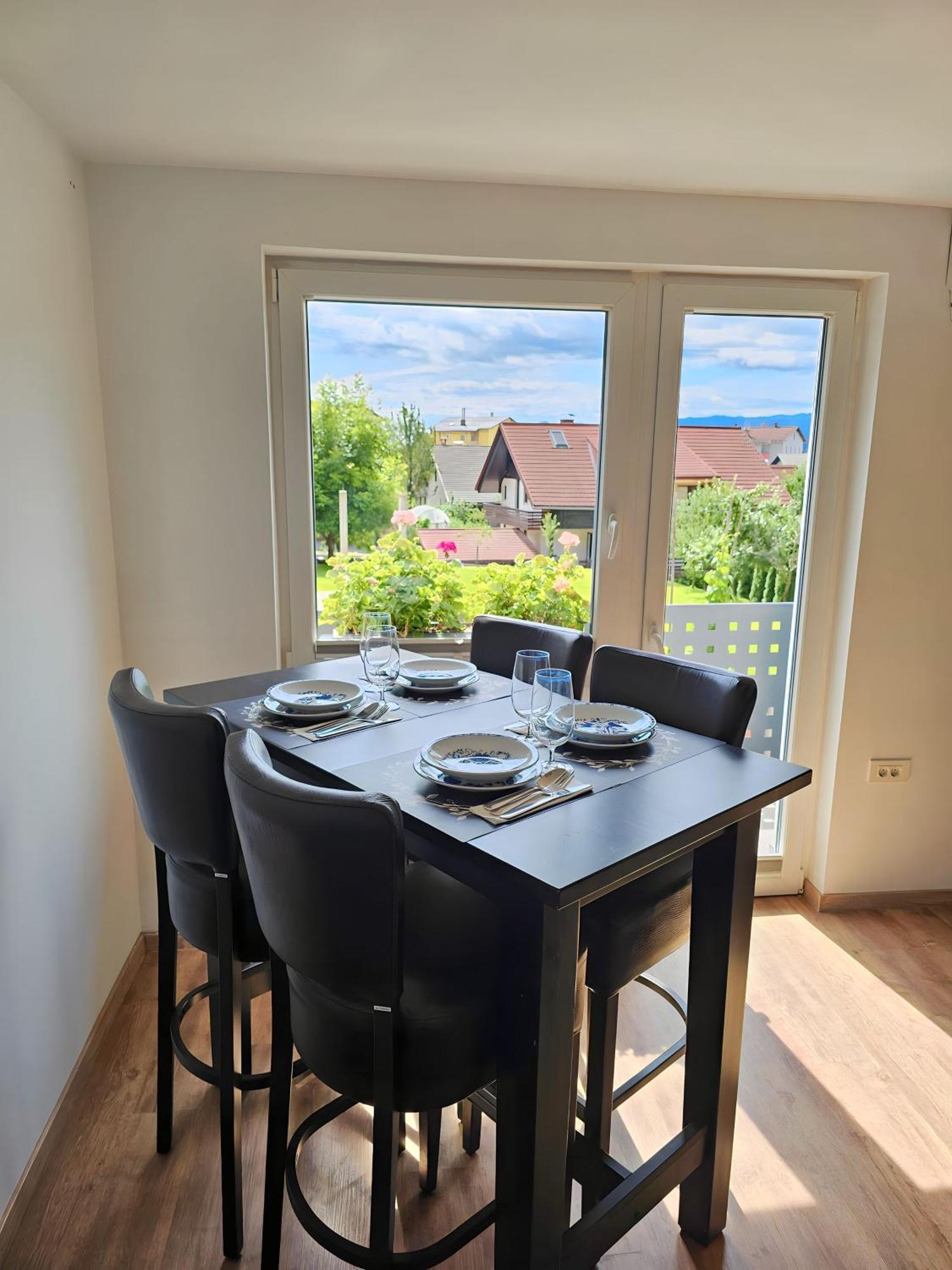 Charming Bella Hideout - Adults Only Lejlighed Jesenice Eksteriør billede
