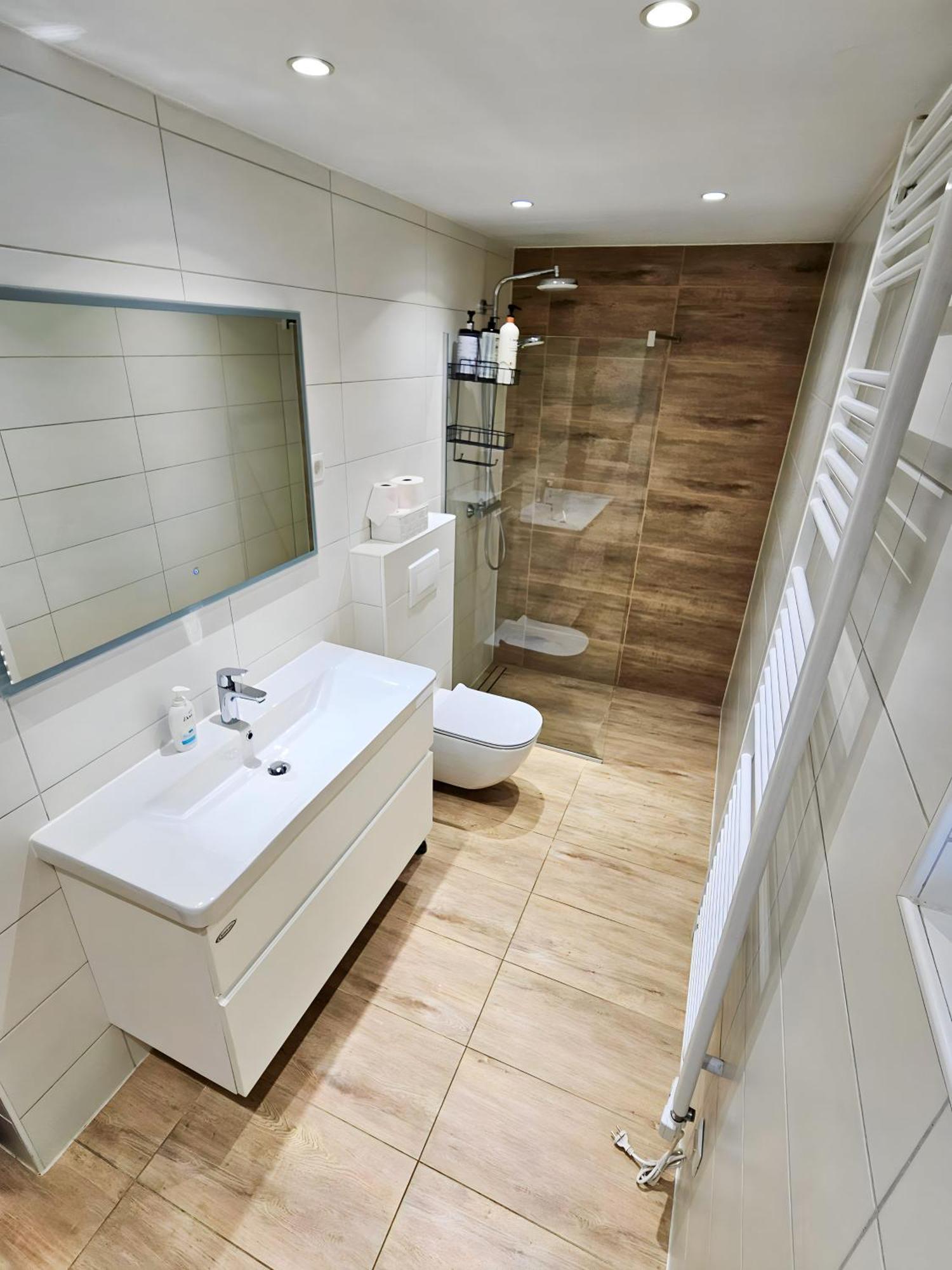 Charming Bella Hideout - Adults Only Lejlighed Jesenice Eksteriør billede